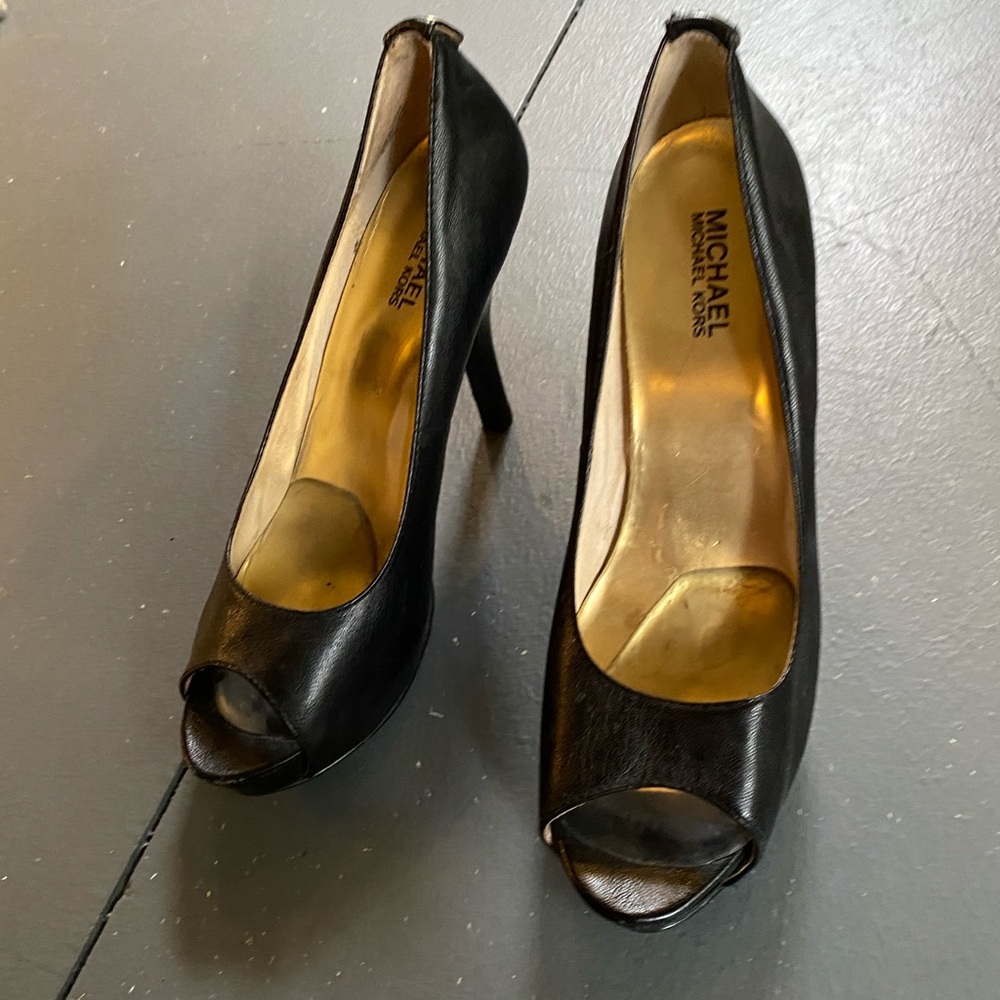 Michael Kors open toed pumps